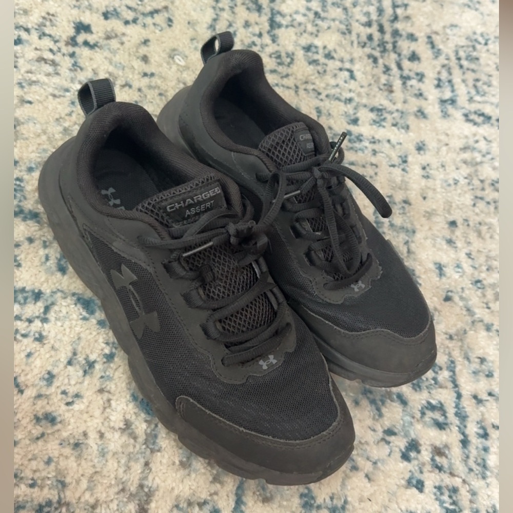 Under Armour Men's black Athletic Sneakers